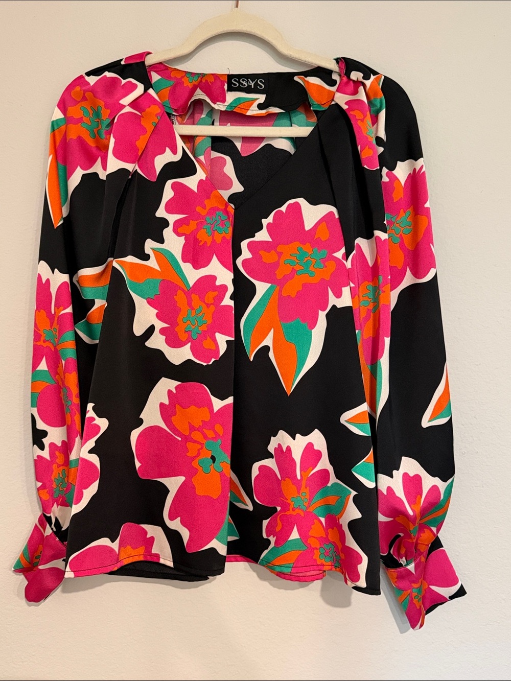 Flowers long sleeve blouse - Picture 1 of 5